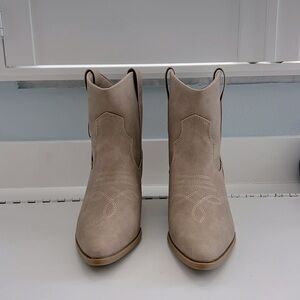 Ankle western boots